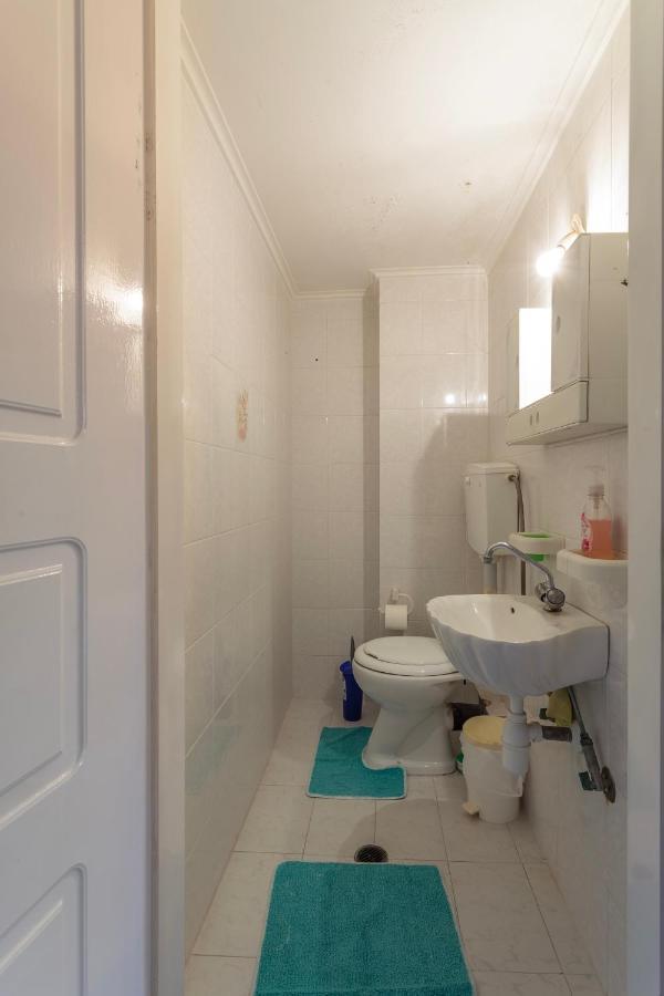 Bright Comfy Flat Near The Beach & The City Center Каламата Екстериор снимка